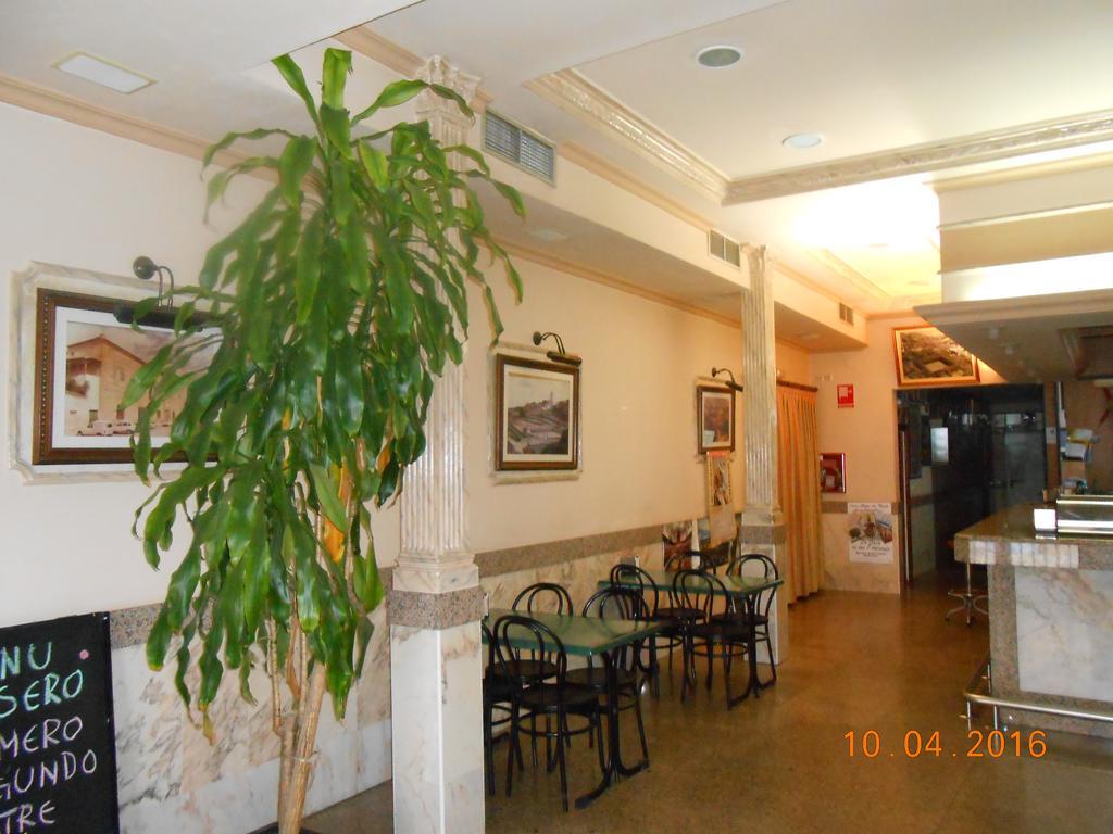 洛斯赫马纳斯酒店 奥卡纳 外观 照片